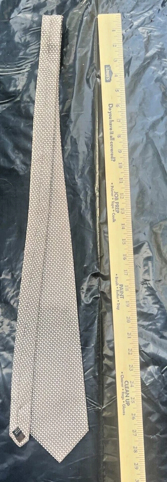 Banana Republic Mens necktie Tie Tan 100% Silk || ~57 Inches EUC $60 if new - Image 4 of 4