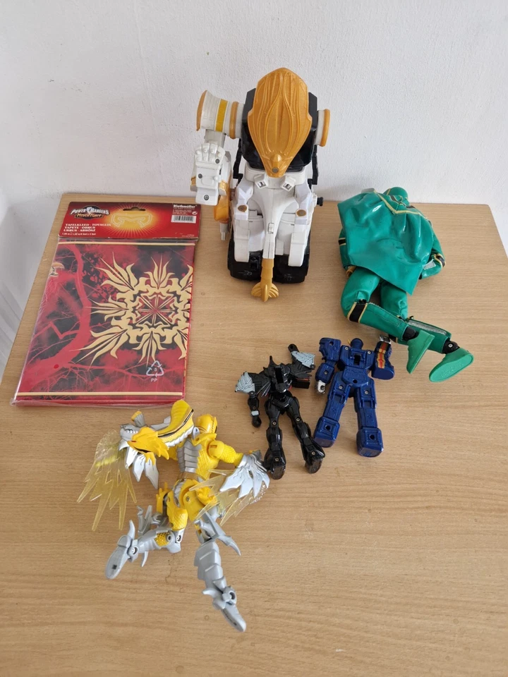 Power Rangers Mystic Force Manticore Megazord, Figures Toys & Table Cover - Image 2 of 2