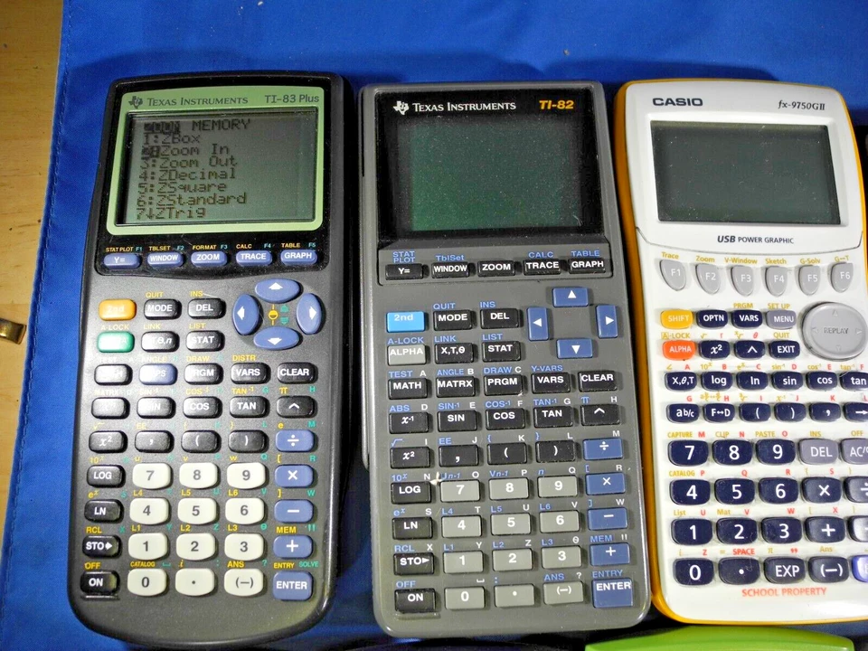 (x9 LOT) Texas Instruments TI-84 Plus, TI-82, TI-30XII Casio Graphics Calculator - Image 2 of 4