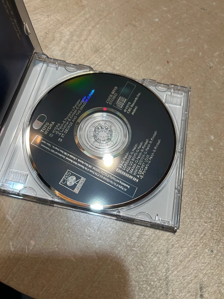 TOTO Hydra Japan CD CSCS-6019 CBS SONY JAPAN EDITION - Image 3 of 4