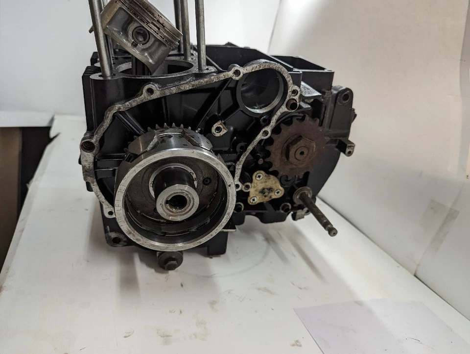 Estojos e transmissão inferiores para motor Yamaha Xs400 1981-1982 - Imagem 3 de 3