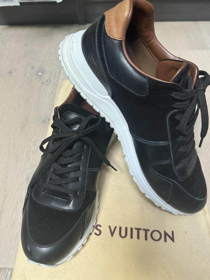 $1600 AUTÉNTICAS ZAPATILLAS LOUIS VUITTON PARA HOMBRE TALLA 7 Foto 2 de 4