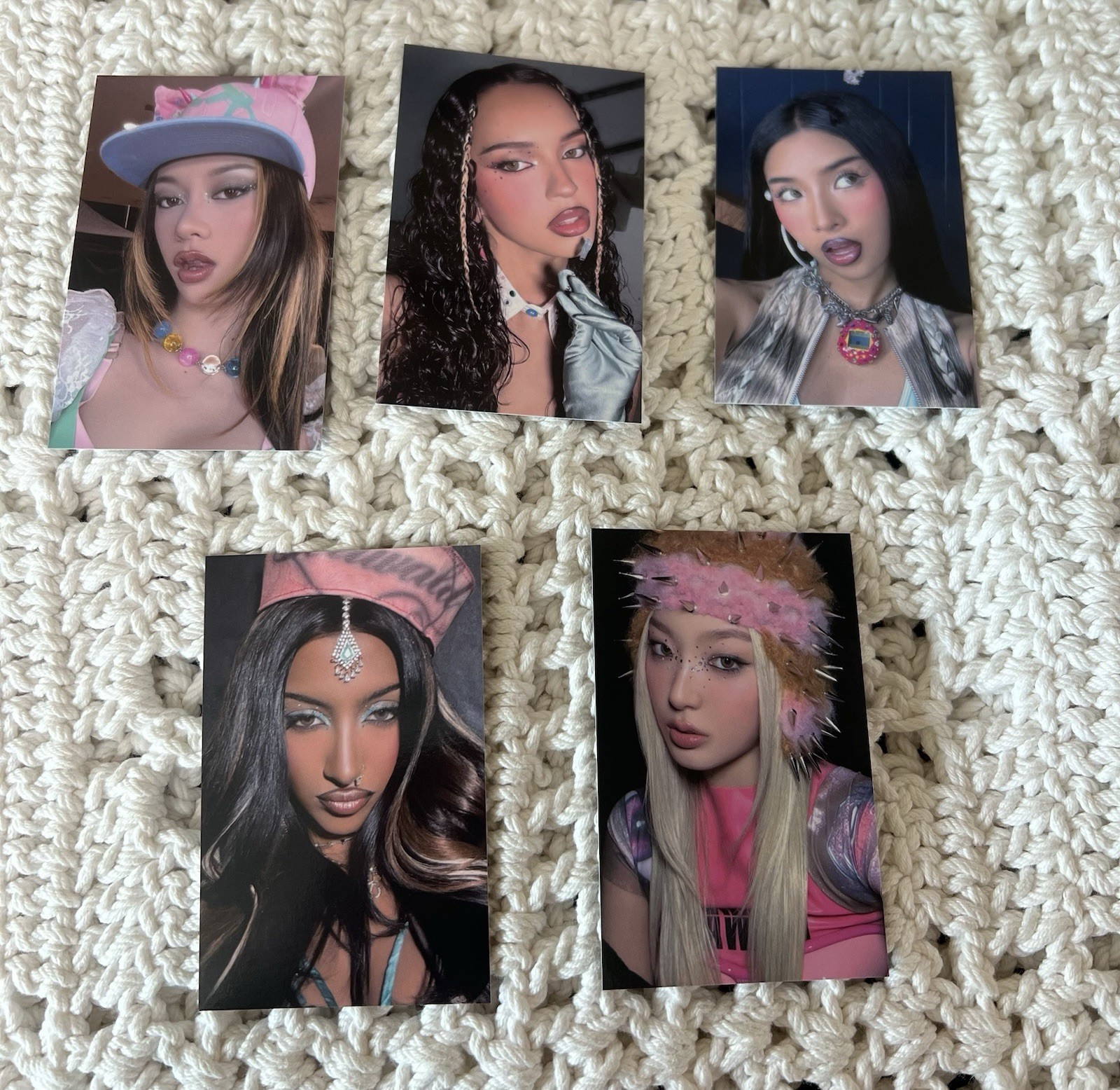 Katseye - Pinky Up Broadcast Photocard
