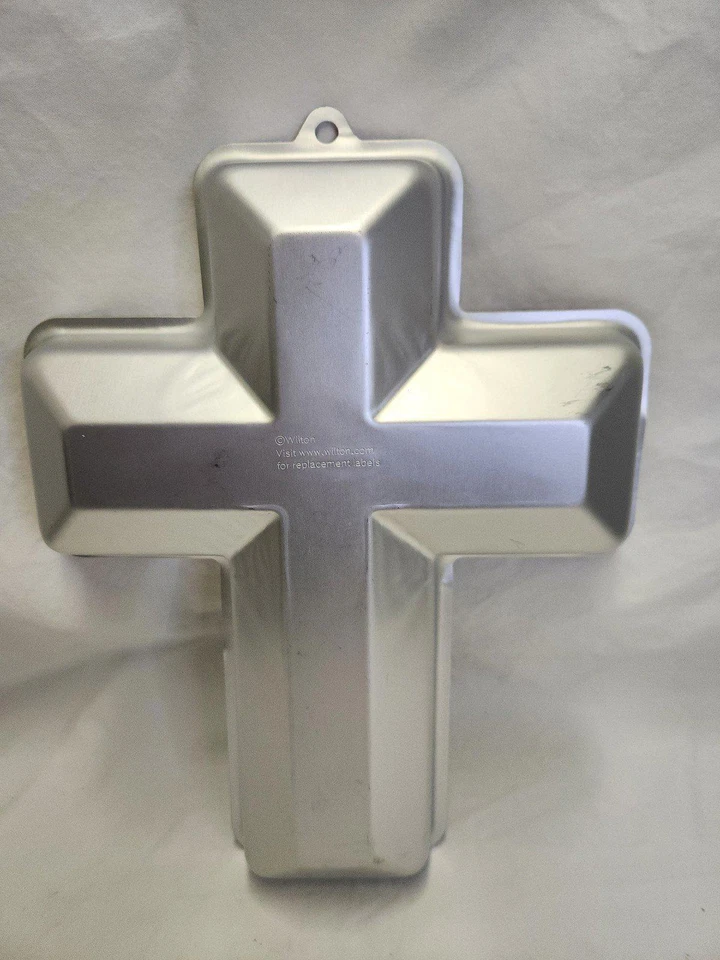 Wilton Cross Cake Pan, Pastel de Pascua, Pastel de Primera Comunión Foto 2 de 4