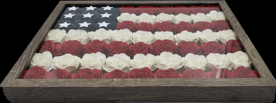 Caja de sombras. Bandera Americana Floral 11" X 14" (Cada Flor está Hecha a Mano en EE. UU.) Foto 3 de 4