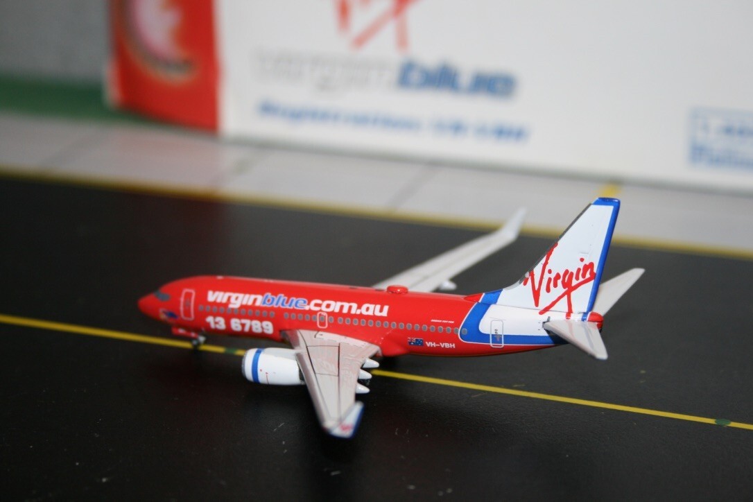 Phoenix 1:400 Virgin Blue Boeing 737-700 VH-VBH (10254) Die