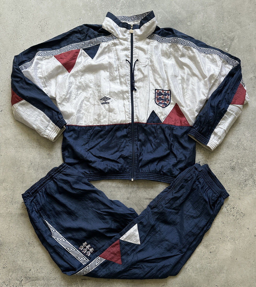 ENGLAND 1990 1992 TRAINING FOOTBALL TRACKSUIT RETRO UMBRO ENGLAND 1990 1992 TRAINING FOOTBALL TRACKSUIT RETRO UMBRO