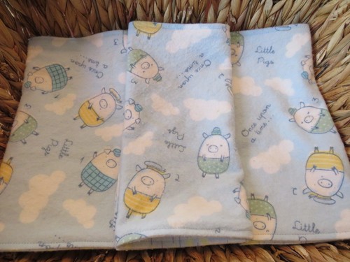 Flannel Burp Cloth Reversible Little Pigs and Yellow Moons and Stars, Set of 3 - Picture 4 of 6