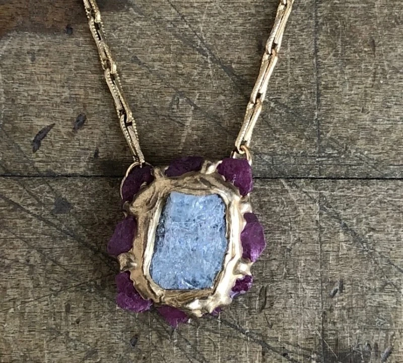 Colgante Emilie Shapiro Studio Hydra Aguamarina y Rubíes Foto 3 de 3