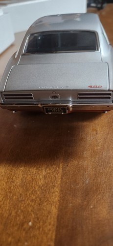 ExactDetail Replicas Tin Indian Pontiac Firebird 400 1:18 New L.E. Bill Knafel - Picture 8 of 11