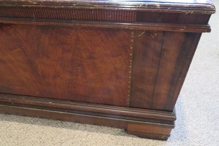 老式古董 WALNUT ED ROOS BLANKET CEDAR CHEST — 第 3/4 张图片