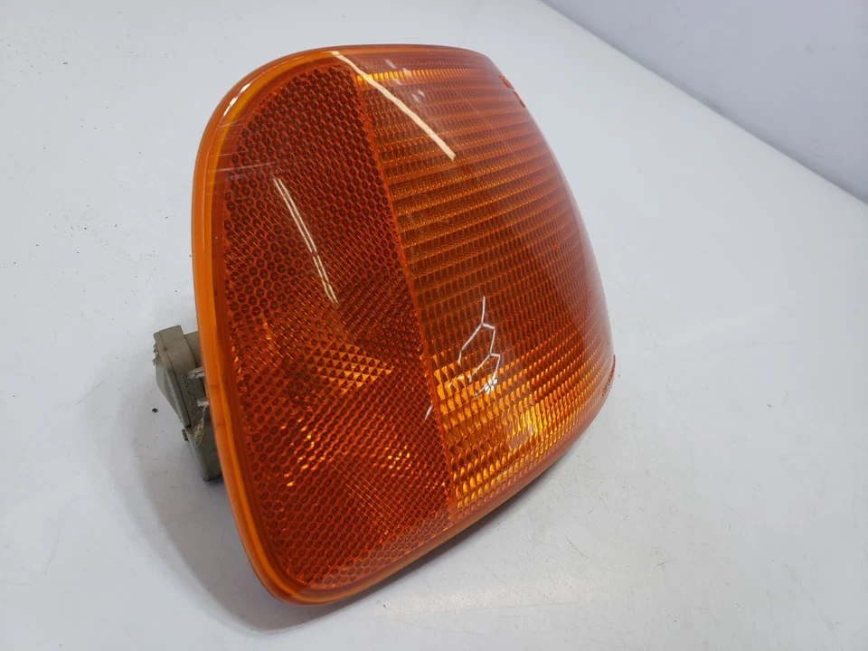 ✅ 99-03 OEM Volkswagen Eurovan GLS Delantero Derecho Pasajero Señal de Giro Repetidor Foto 2 de 4