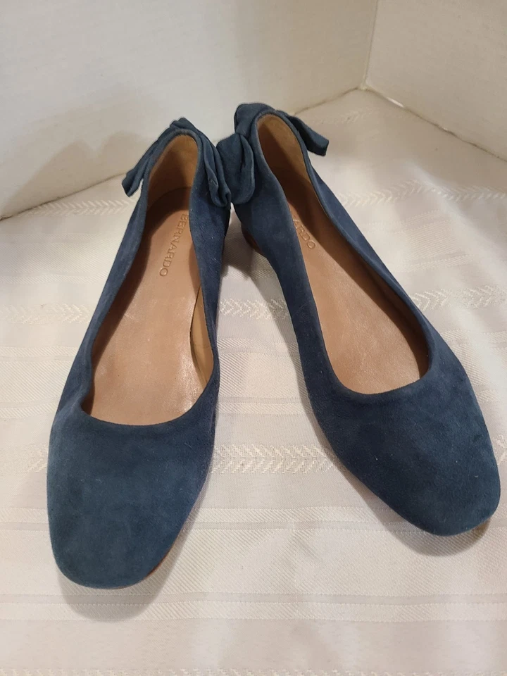 Bernardo Sz7.5 Blue Suede Flats W/Bow Detail Non-slip Made In Brazil  - Image 2 of 4