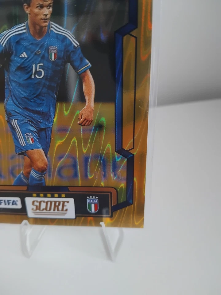Panini score fifa soccer 2023-24 Giorgio Scalvini Gold swirl /10 - Image 3 of 3