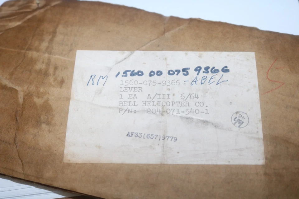 NOS Bell UH-1 204 205 直升机手动控制杆 PN 204-071-540-1 — 第 2/3 张图片