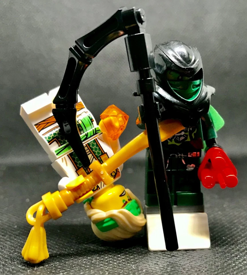 NINJAGO WORLD © MORRO MOC GREEN EVIL LLOYD + LEGO GENUINE LLOYD MASTER NINJA -2- - Image 2 of 4