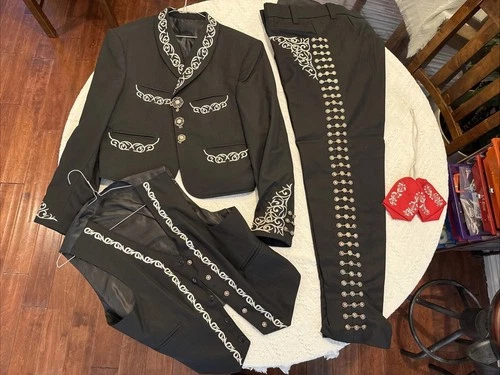 Authentic Black Traje de Charro de Gala Mariachi Suit Complete Set 4pc MINT Rare - product listing photo