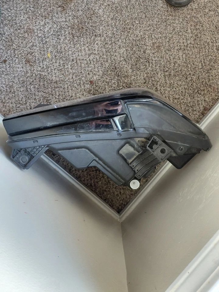 2024 GMC SIERRA 2500 3500 HD СВЕТОДИОДНАЯ ФАРА ПРАВАЯ В СБОРЕ OEM ДЕТАЛЬ #86516402 Б/У - Изображение 4 из 4