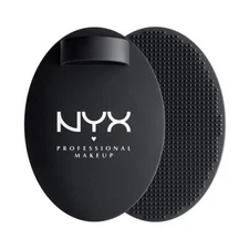 NYX PROFESSIONAL MAKEUP On The Spot Brush Cleansing Pad OSCP01
