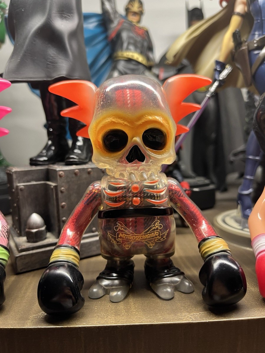 Secret Base 10th Anniv Pushead Skull Wing Astro Zombie Super