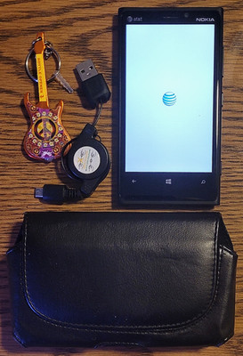Nokia Lumia 920 - Black ( AT&T ) Windows GSM Smartphone - Bundled / Great Shape