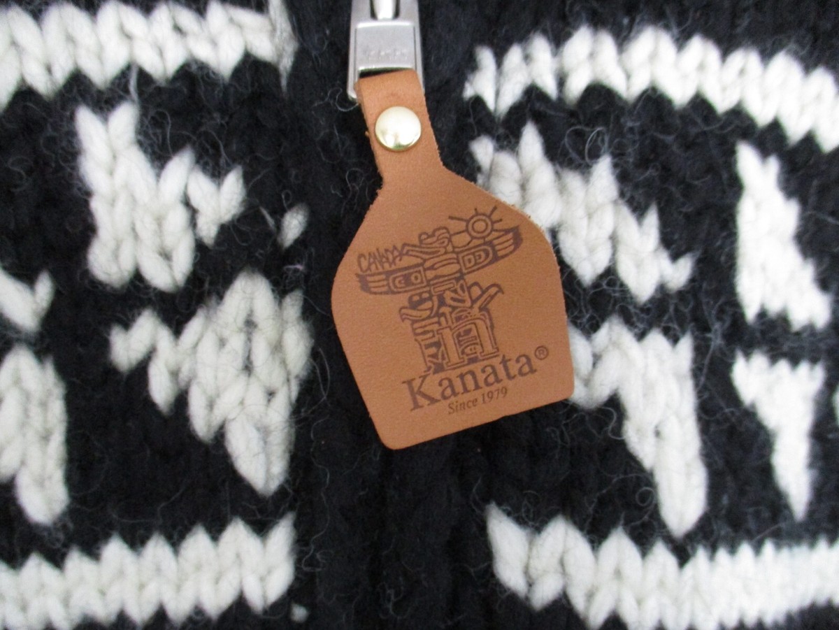 Cowichan Kanata Mens Sweater Large Black & White Buffalo Cowichan Kanata Mens Sweater Large Black & White Buffalo