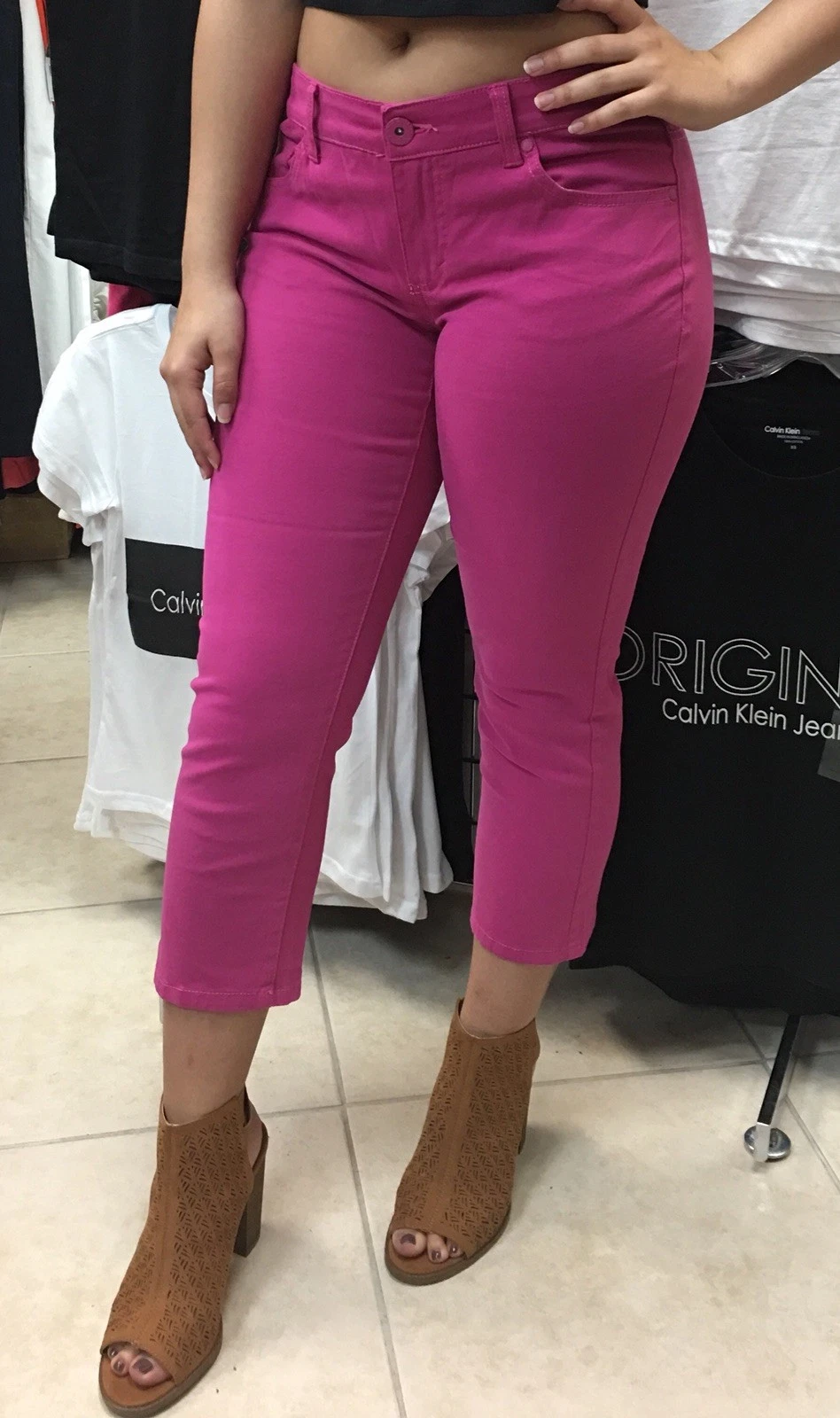 BANDOLINO Tatyana Women's Super Stretch Slim Fit Capri Pants.
Opens in a new window or tab