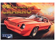 SKILL 2 MODEL KIT 1981 CHEVROLET CAMARO Z28 1/25 SCALE MODEL BY MPC MPC981 M