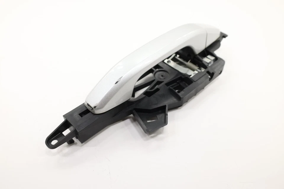 Chevrolet Tahoe 2015-2020 manija de puerta exterior delantera izquierda fabricante de equipos originales gris_gan Foto 2 de 4