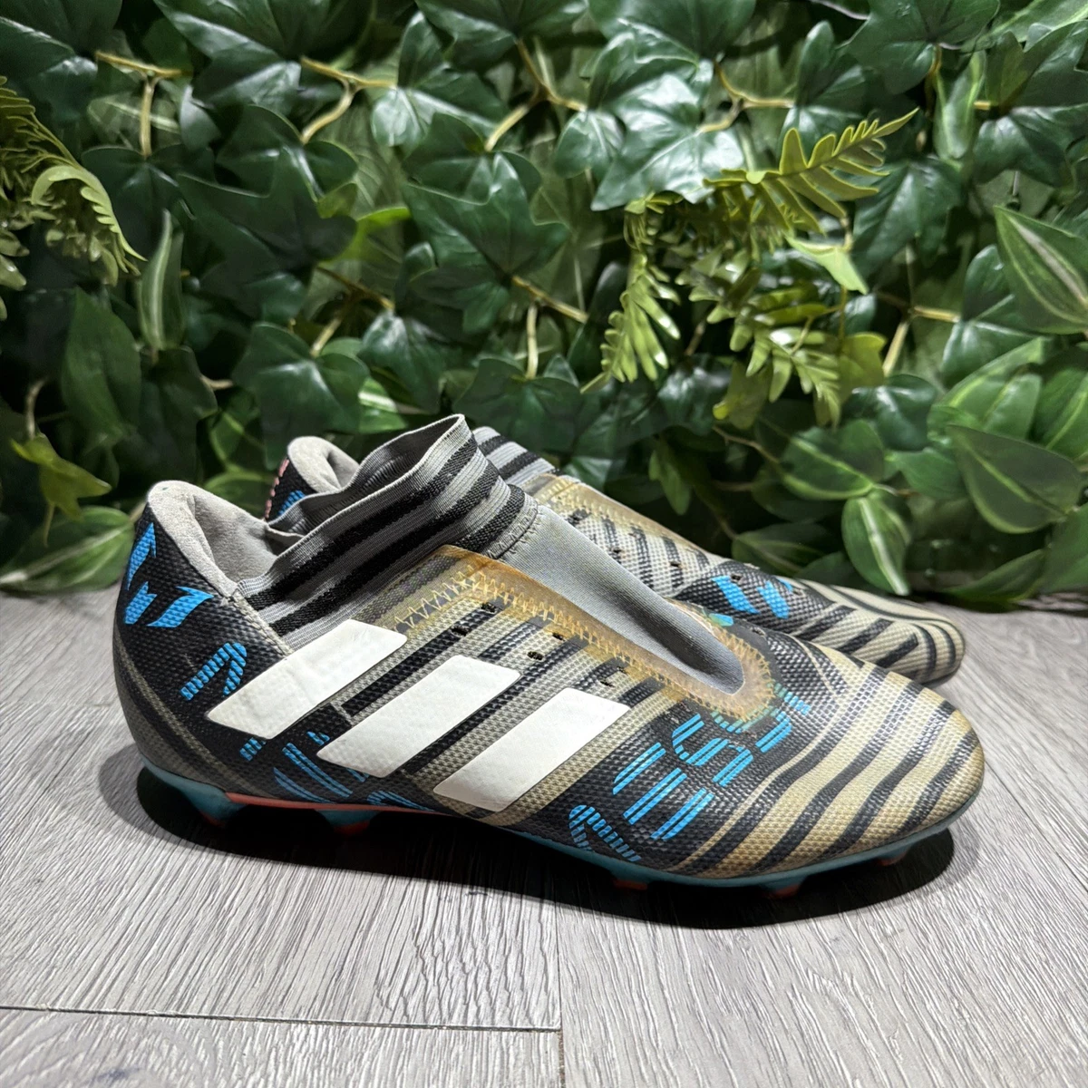 Preços baixos em Adidas Nemeziz Messi Chuteiras e Tênis de Futebol