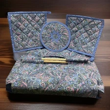 New Quilted Casserole Carrier Set w/ Pyrex 9x13 Bake N Store Dish & Lid Paisley