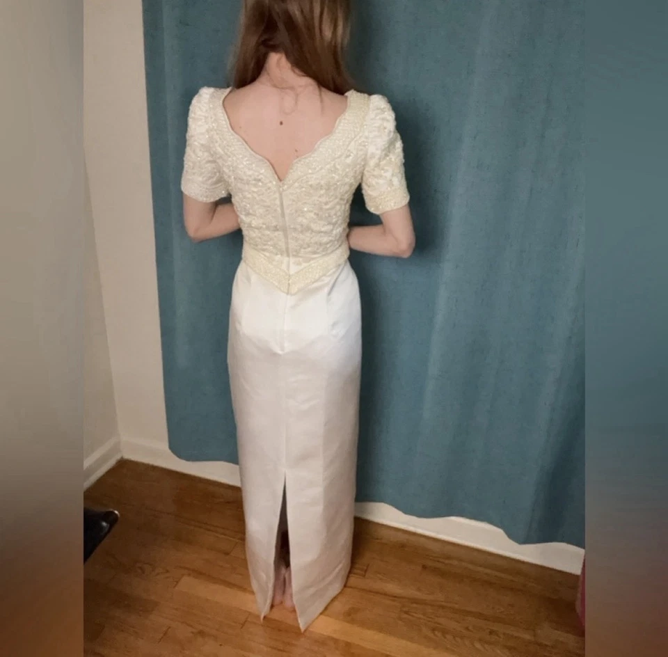 Vintage 1990/1980 Beaded Gloria Vanderbilt Wedding dress - excellent condition - Image 3 of 4