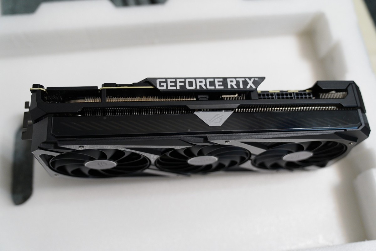 ASUS GeForce RTX 3090 24GB ROG (中古美品) ASUS ROG Strix GeForce RTX 3090 OC 24GB GDDR6X Graphics Card