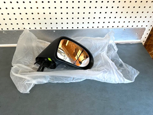 GM OEM NOS 20748646 Passenger Mirror Paint To Match 1992-1996 Buick Lesabre
