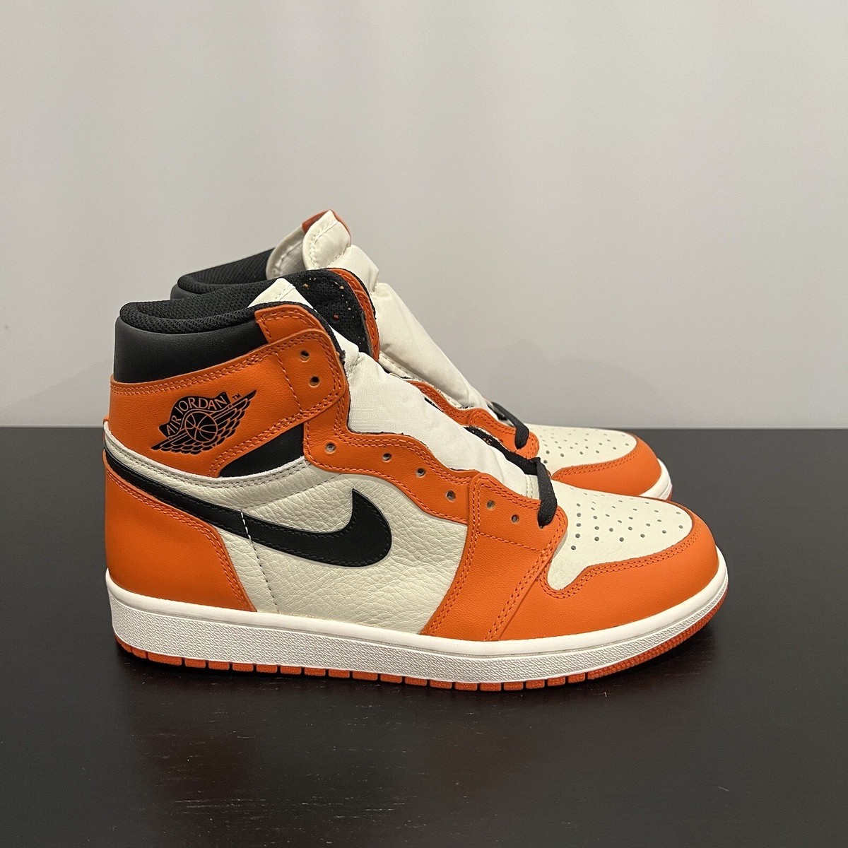 Nike Air Jordan 1 Retro High OG 'Shattered Backboard Away