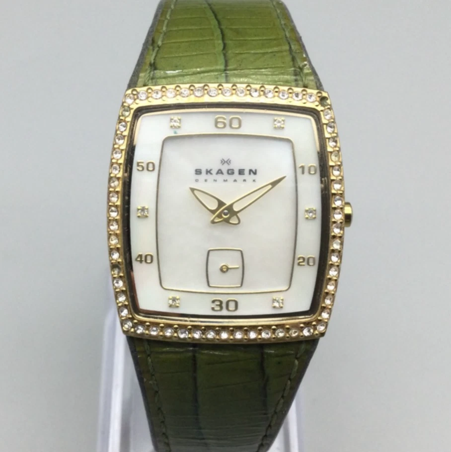 Skagen Women 30 m (3 ATM) Water Resistance Wristwatches for  display picture 1