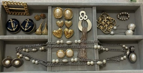 Vintage Costume Jewelry Lot Gold Tone 15 Piece Statement Lilly Pulitzer Avon