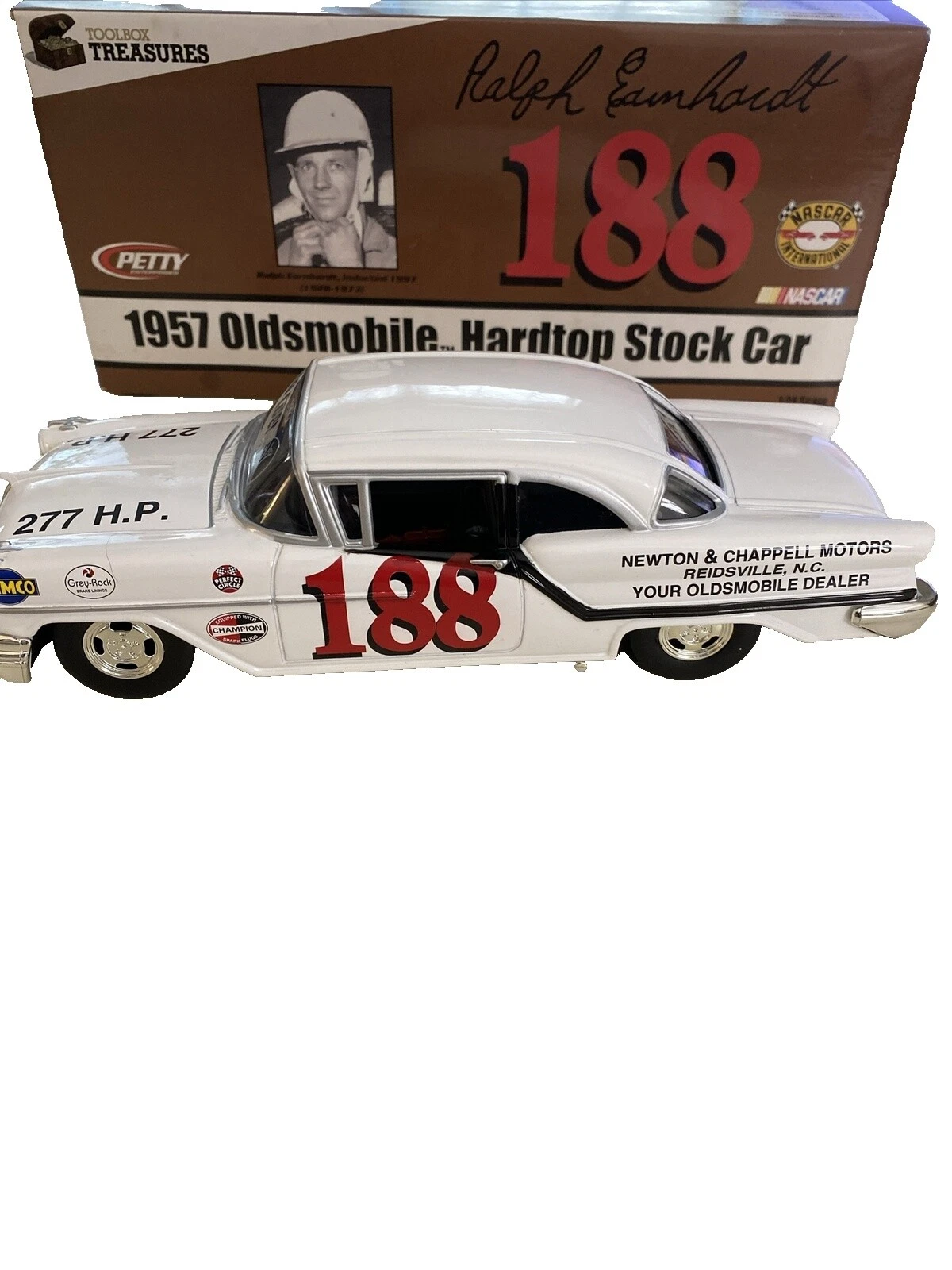 1:24 比例压铸跑车和旅游车 1957 车辆年份