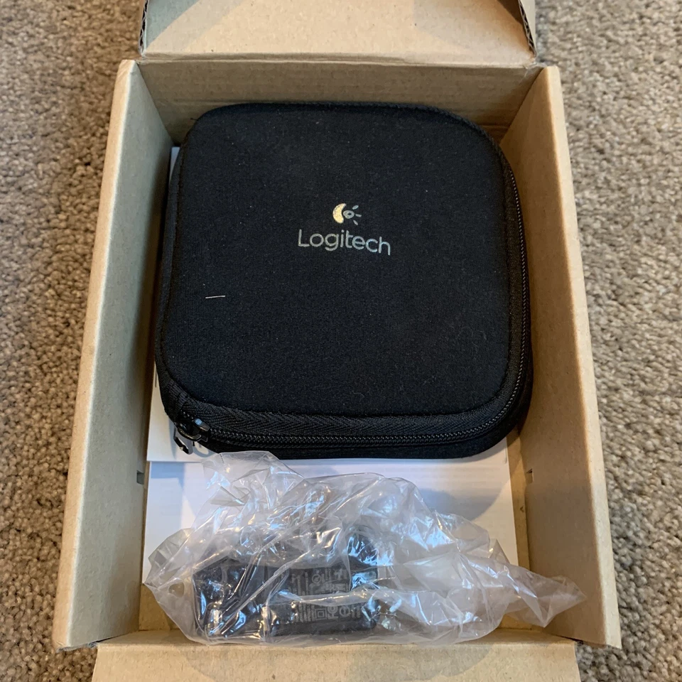 NOVO Logitech P710e Alto-falante Móvel Áudio USB Bluetooth NFC Skype Conferência - Imagem 3 de 4