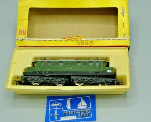 Locomotives analogiques Fleischmann en fonction d'éclairage pour modélisme ferroviaire à l'échelle HO