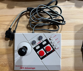 Nintendo NES Advantage Joystick Controller - NES-026 - WORKS no yellowing