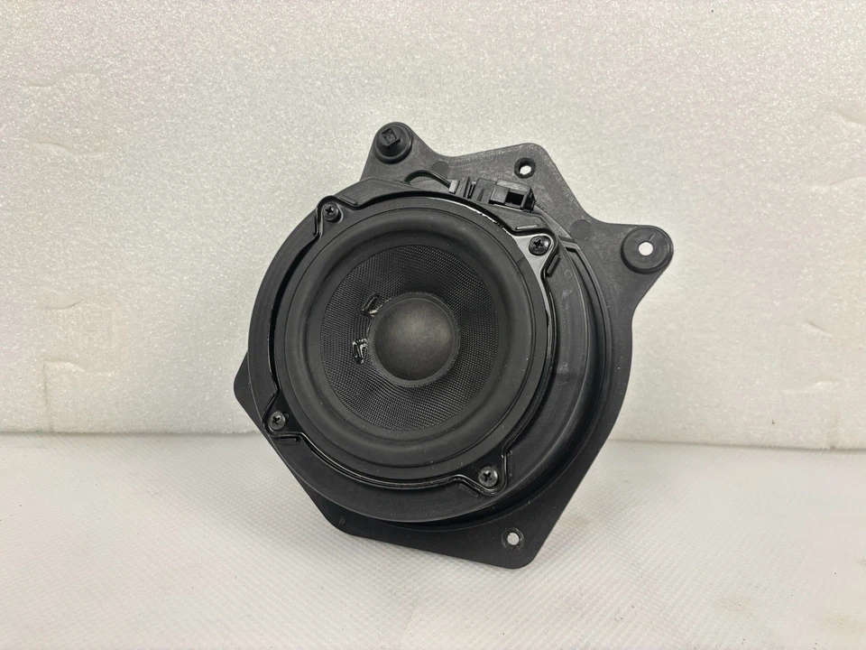 07-13 Altavoz puerta trasera izquierda o derecha Mercedes W221 S63 S550 Bang & Olufsen OEM Foto 2 de 4
