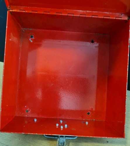 VINTAGE STRONG BOX FIXED OR PORTABLE - Picture 7 of 21