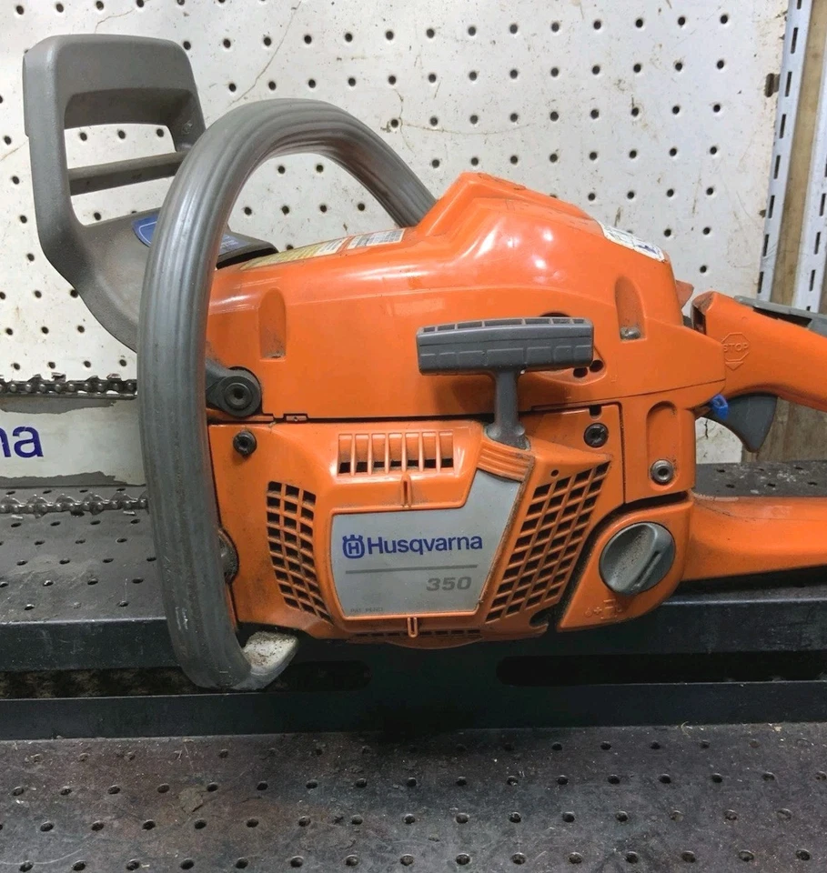 Husqvarna 350 Chainsaw 52cc 18" Bar And Chain 345 353 Runs - Image 2 of 4