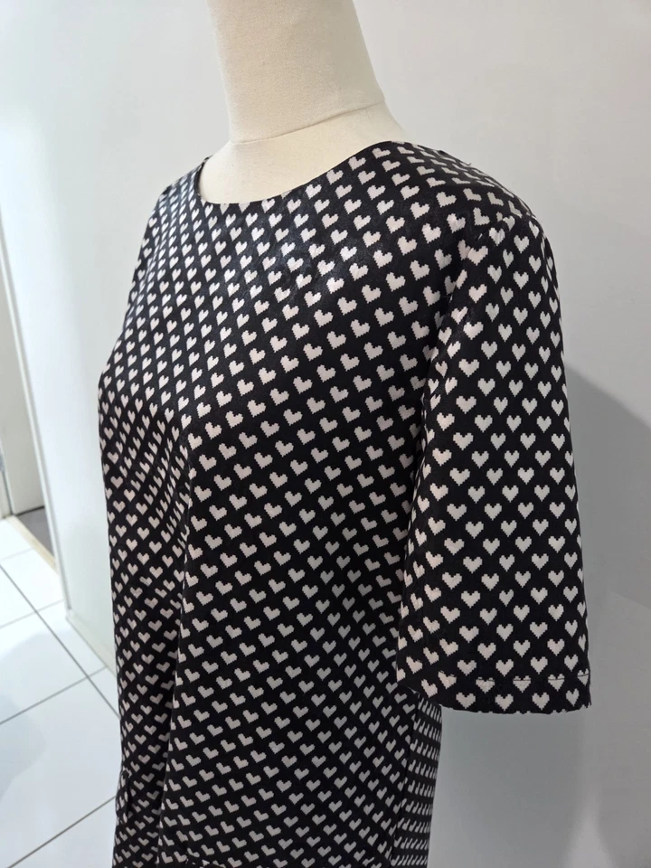 Louche Size 14 Black White Heart Print Satin Short Sleeve Round Neck Dress - image 4 of 4