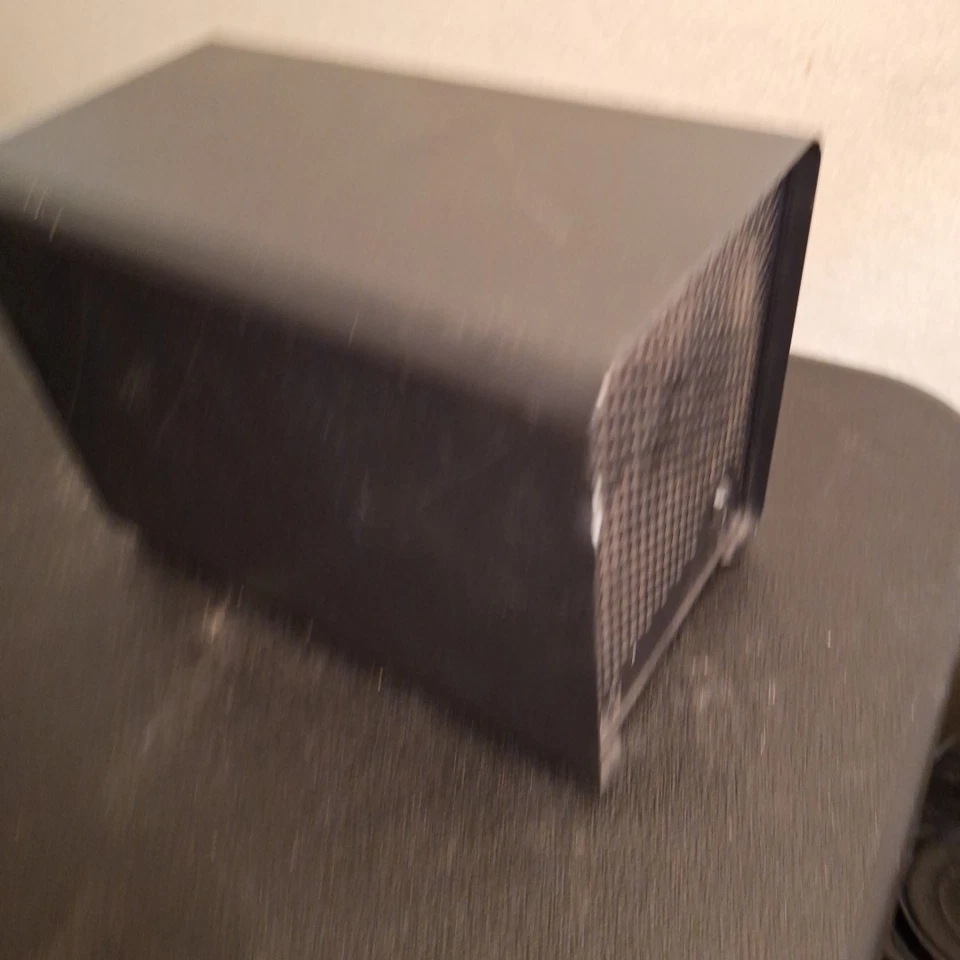 Broken Drobo DRDS4A 5-Bay System 5N Hard Drive NAS Only No Power Cord  - Image 4 of 4