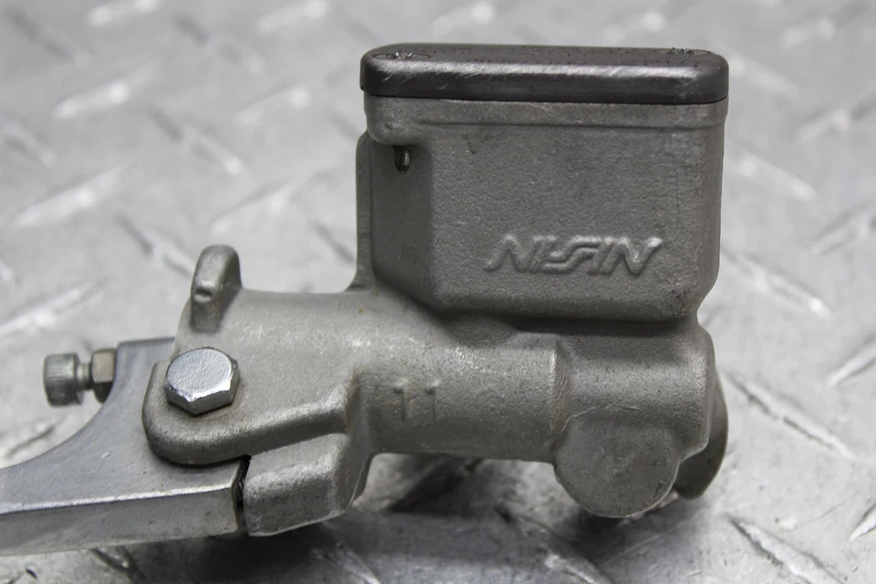 2001 SUZUKI DRZ400E FRONT BRAKE MASTER CYLINDER W/ LEVER  - Image 4 of 4