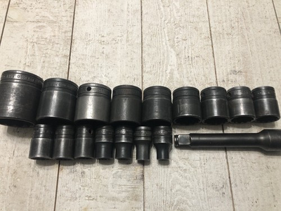 #ad Snap on 17pc. 1 2dr. 12pt. GSW Series Socket Set 3 8quot; To 1 1 4” and 1 7 16” Ext $165.00