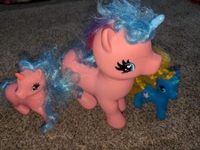 Vintage Toy Pony Unicorn LOT Of 3 SML-16-B1 Large And 2 Small Horse Toys Figures