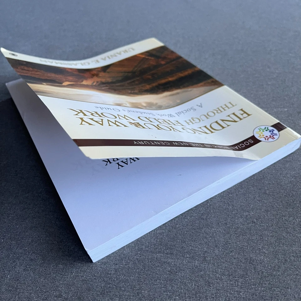 Finding Your Way Through Field Work: A Social Work Student′s Guide (Social... - Image 3 of 4